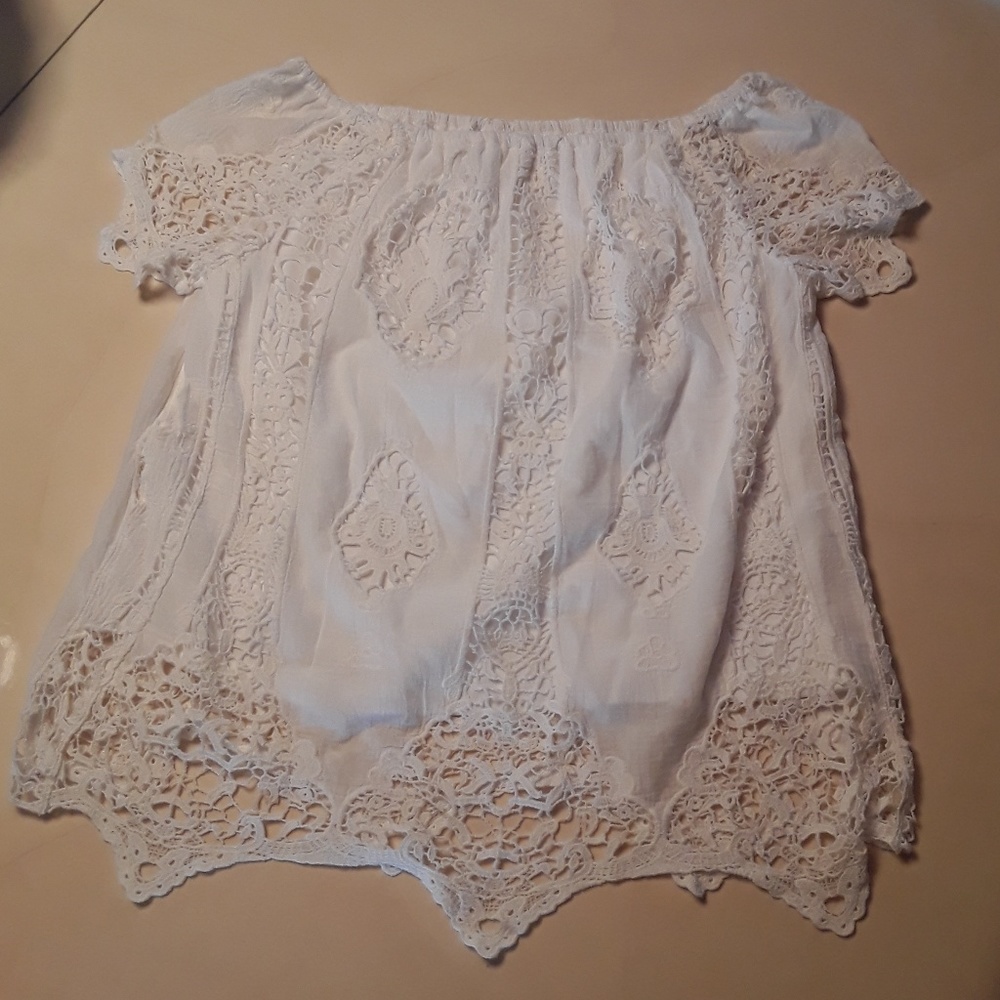 Day what?  Pretty white top